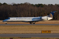 N14991 @ ORF - United Express (ExpressJet Airlines) N14991 (FLT ASQ5928) from Chicago O'Hare Int'l (KORD) rolling out on RWY 5 after landing.