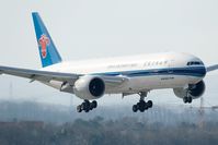 B-2081 @ LOWW - China Southern 777-200 - by Andy Graf-VAP