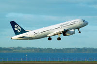 ZK-OJE @ NZAA - At Auckland - by Micha Lueck