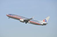 N833NN @ KLAX - Departing LAX on 25R - by Todd Royer