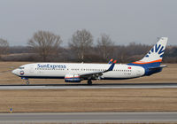 TC-SNT @ LOWW - Sunexpress Boeing 737
