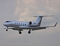 N489QS @ KAUS - On finel in to Austin - by Chris La Berge