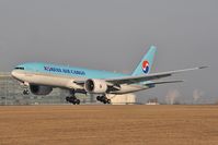 HL8251 @ LOWW - Korean Air Boeing 777-200 - by Dietmar Schreiber - VAP
