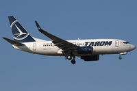 YR-BGH @ VIE - Tarom
