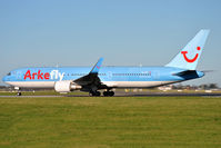 PH-OYE @ EIDW - Rolling on r/w 28 - by Robert Kearney