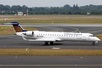 D-ACSB @ EDDL - DLH Regional - by Loetsch Andreas