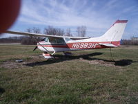 N6983H @ ISZ - cessna 172 - by christian maurer