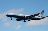 N562UA @ KORD - Boeing 757-200 - by Mark Pasqualino