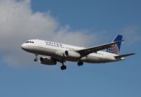 N416UA @ KORD - Airbus A320