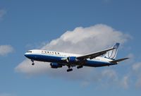 N660UA @ KORD - Boeing 767-300 - by Mark Pasqualino