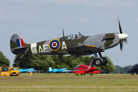 G-LFVB @ EGXW - Landing after a typical fighter curved approach - by glider