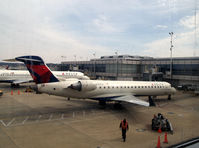 N625CA @ KDCA - DCA, VA - by Ronald Barker