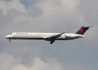 N905DL @ MCO - Delta MD-88