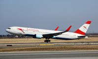 OE-LAW @ LOWW - Runway 16/34