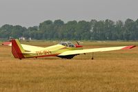 PH-944 @ EHHV - Ready fot take off.