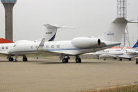 N624N @ EGGW - 2002 Gulfstream Aerospace G-V, c/n: 681 at Luton - by Terry Fletcher