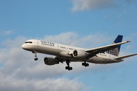 N537UA @ KORD - Boeing 757-200 - by Mark Pasqualino
