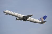 N524UA @ KLAX - Departing LAX on 25R - by Todd Royer