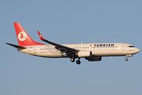 TC-JGY @ LOWW - Turkish Airlines 737-800 - by Andy Graf-VAP