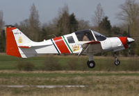 G-BPCL @ EGSV - Arrivng for the fly in.