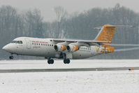 SE-DSY @ LOWS - Taken at szg. - by Phil Greiml