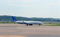 N283JB @ KDCA - Taxi DCA - by Ronald Barker