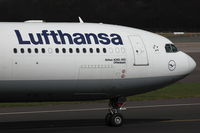 D-AIGO @ EDDL - Lufthansa, Airbus A340-313X, CN: 0233, Name: Offenbach - by Air-Micha