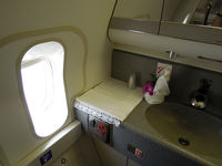HS-TJU - Business class lavatory - by Micha Lueck