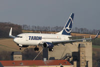 YR-BGI @ LOWW - Tarom