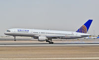 N509UA @ KLAS - N509UA United Airlines Boeing 757-222 (cn 24763/284)

Heavy windy day and dust cloud...

- Las Vegas - McCarran International (LAS / KLAS)
USA - Nevada, March 6, 2012
Photo: Tomás Del Coro - by Tomás Del Coro