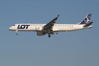 SP-LND @ EBBR - Arrival of flight LO235 to RWY 25L - by Daniel Vanderauwera