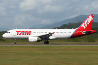 PR-MHK @ SBFL - TAM Linhas Aereas