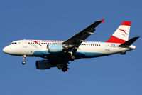 OE-LDA @ LOWW - Austrian - by Loetsch Andreas