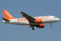 G-EZAO @ LOWW - EasyJet - by Loetsch Andreas