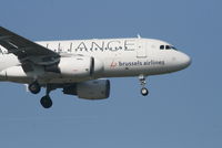 OO-SSC @ EBBR - Arrival of flight SN3200 to RWY 02 (with white engines)