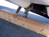 N2UC @ KO88 - The nose gear strut broke at the top of the bolt-slide--which can develop radiating cracks leading to breakage on older-model struts. - by Richard DeHaven
