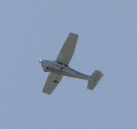 N52070 @ CNO - Flying over - by Helicopterfriend