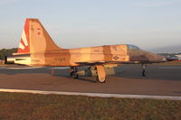 761585 @ LAL - 761585 (AF-115), Northrop F-5N Tiger II, c/n: L1060/1153 at dawn during 2012 Sun N Fun - by Terry Fletcher