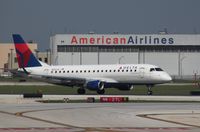 N202JQ @ KORD - ERJ 170-200 LR
