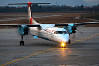 OE-LGD @ GRZ - Dash from austrian arrows taxiing to Apron. - by Bernhard Sitzwohl