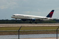 N637DL @ RSW - 757 landing at RSW