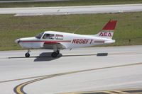 N606FT @ KISM - Taxiing to RW15 at Kissimmee Airport - by lkuipers