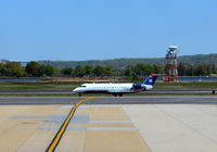 N457AW @ KDCA - Taxi DCA - by Ronald Barker