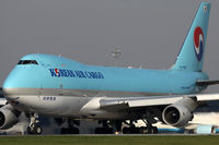 HL7438 @ LOWW - KE541 From: Seoul Incheon (ICN)
Via: Vienna Schwechat (VIE)
To: Oslo Gardermoen (OSL) - by Loetsch Andreas
