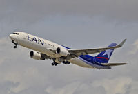 CC-CWF @ KLAX - CC-CWF LAN Airlines Boeing 767-316/ER / CWF (cn 34626/940)

Los Angeles International Airport (IATA: LAX, ICAO: KLAX, FAA LID: LAX)
TDelCoro
April 12, 2012 - by Tomás Del Coro