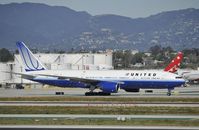 N783UA @ KLAX - Taxiing to gate at LAX - by Todd Royer