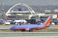 N274WN @ KLAX - Taxiing to gate at LAX - by Todd Royer