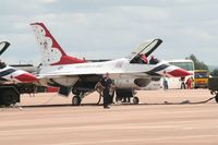 87-0319 @ FFD - Thunderbirds on the flight line at Royal International Air Tattoo 2007 - by Steve Staunton