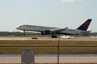 N696DL @ RSW - Delta 757