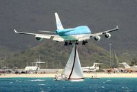 PH-BFL @ TNCM - PH-BFL - by Daniel Jef